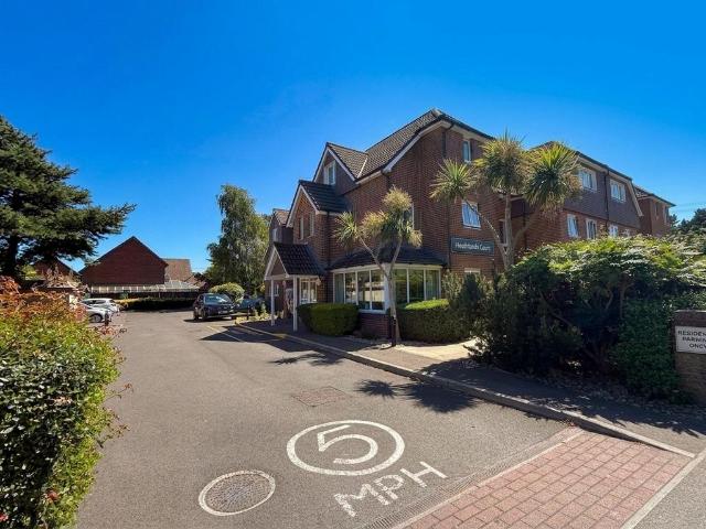 Flat for sale in Hythe and Dibden, Ashurst Bridge