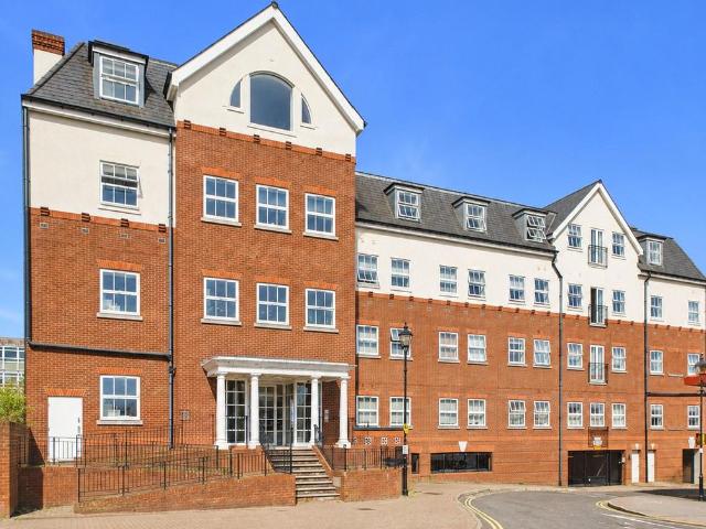 Flat for sale in Priest Down, Hampshire