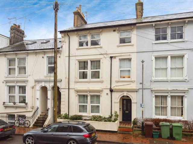 Flat for sale in St James, Sandown Park