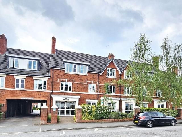 Flat for sale in Sutton Coldfield, West Midlands