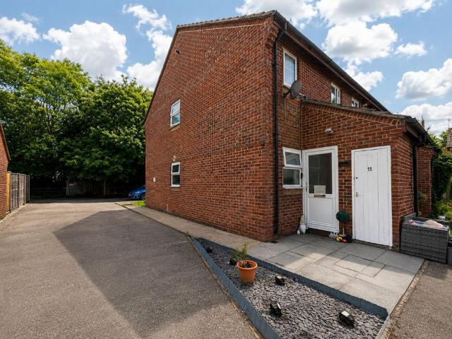 Flat for sale in Ashurst Bridge, Hampshire