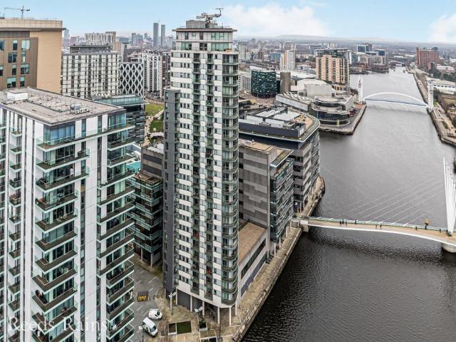 Flat for sale in Salford, Greater Manchester