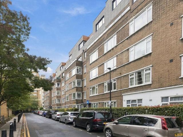 Flat for sale in St. George in the East, Greater London