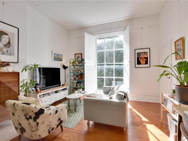Flat for sale in London Borough of Lewisham, Blackheath