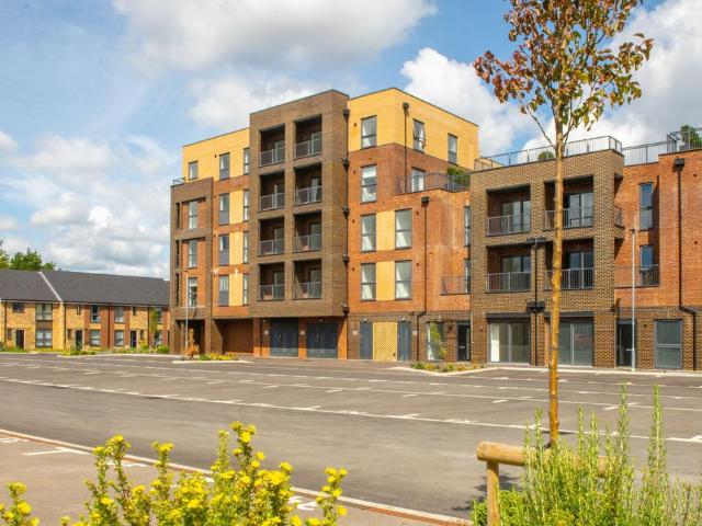 Flat for sale in Farnborough, Hampshire