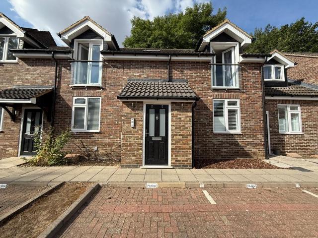Flat for sale in Slip End, Bedfordshire