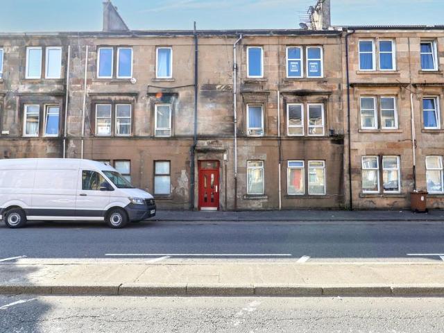 Flat for sale in Whitehaugh, Glenburn