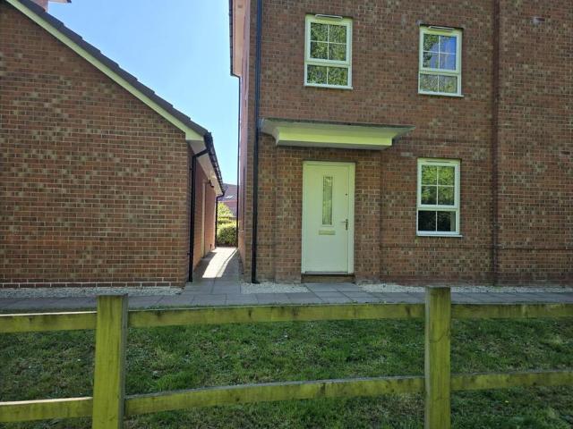 Flat for sale in Canley Gardens, West Midlands