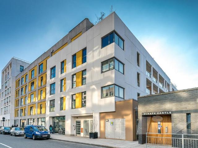 Flat for sale in Chalk Farm, Primrose Hill