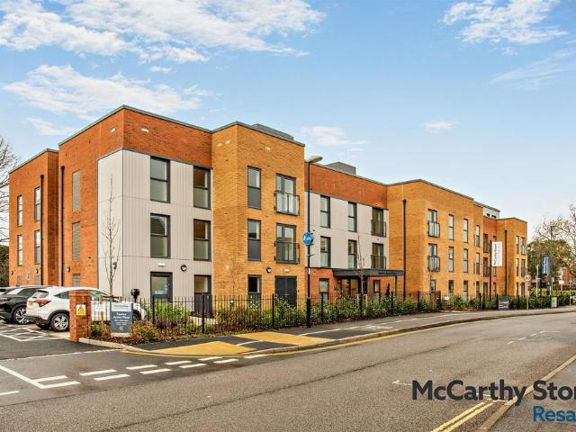 Flat for sale in Chichester, Littlecote