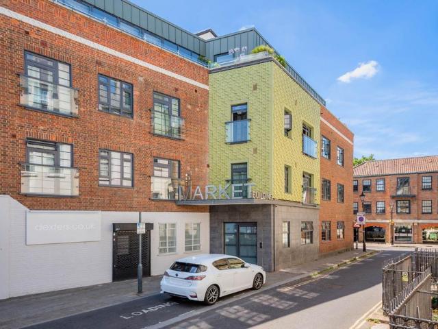 Flat for sale in London Borough of Hounslow, Isle Of Man