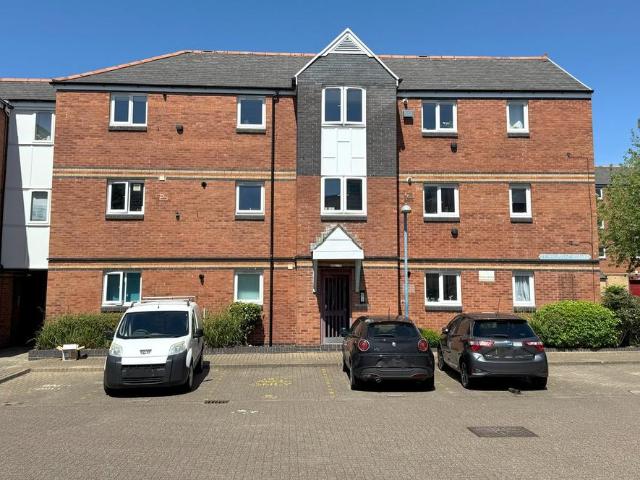Flat for sale in SA1 Swansea Waterfront, Nangreaves