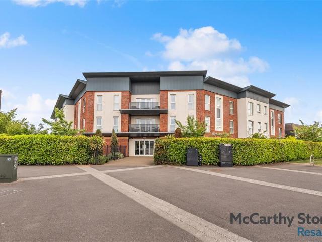 Flat for sale in Kingshurst, West Midlands