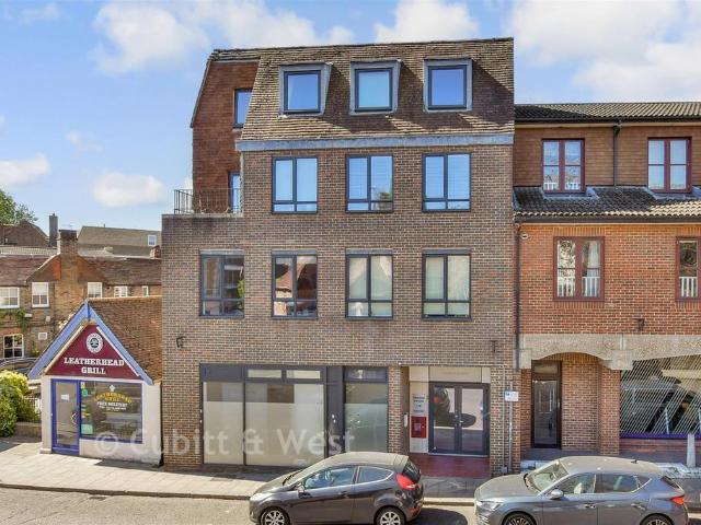 Flat for sale in Pachesham Park, Surrey