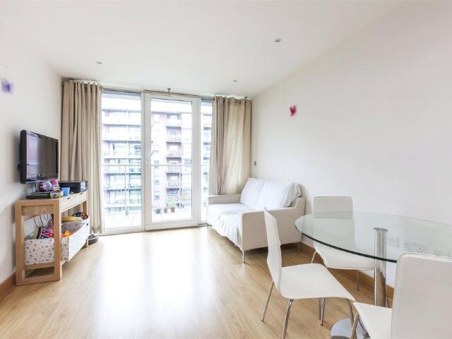 Flat for sale in Greater London