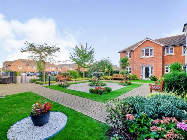 Flat for sale in Kettering