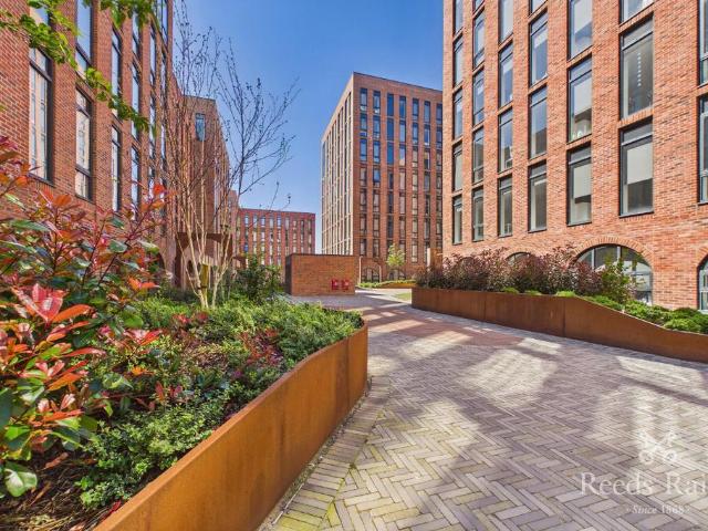 Flat for sale in Baltic Triangle, Calderstones