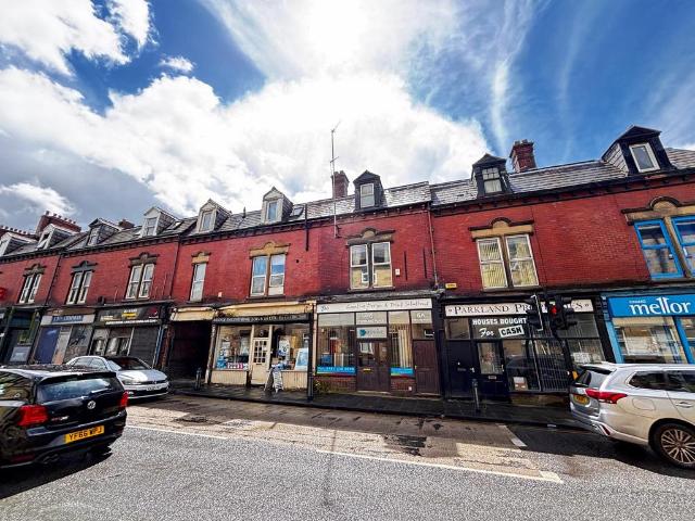Flat for sale in Cocker Hill, Greenheys