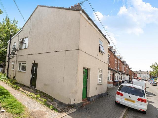 Flat for sale in Hammond Street