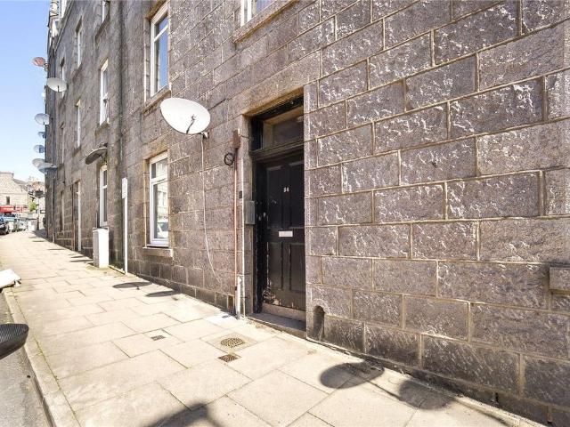 Flat for sale in Ballindoch, Scotland