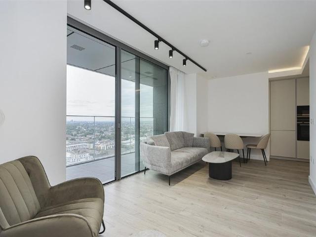 Flat for sale in Finsbury, Greater London