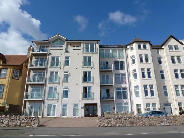 Flat for sale in Colwyn Bay, Wales