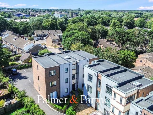 Flat for sale in Moulsham, Chelmsford