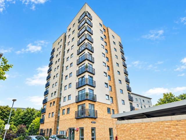 Flat for sale in Austen Court, Basingstoke and Deane