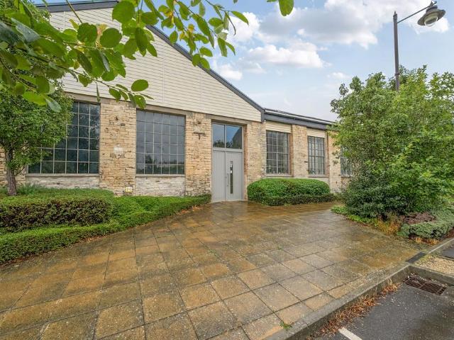 Flat for sale in North Star, Swindon