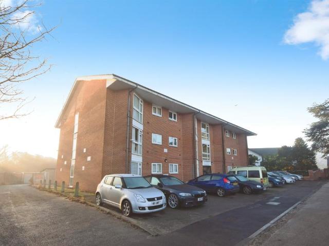 Flat for sale in Chelmsford, Essex