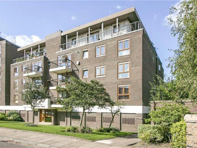 Flat for sale in Isle Of Man