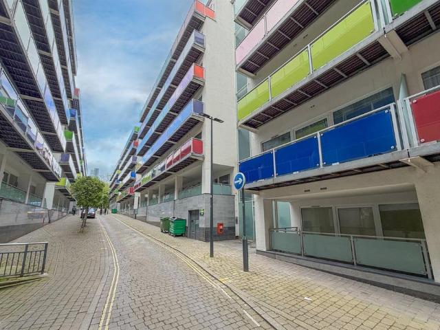 Flat for sale in Leylands, West Yorkshire