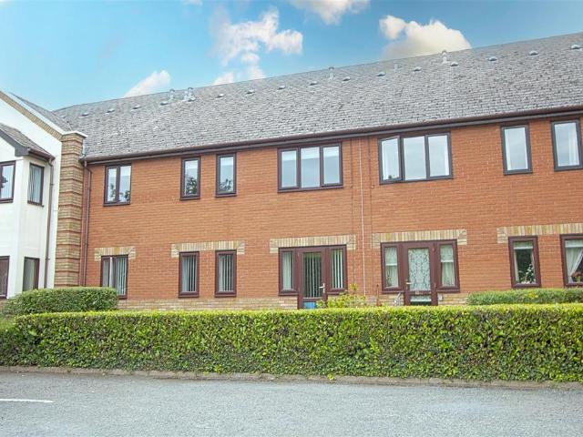 Flat for sale in Great Burstead, Billericay