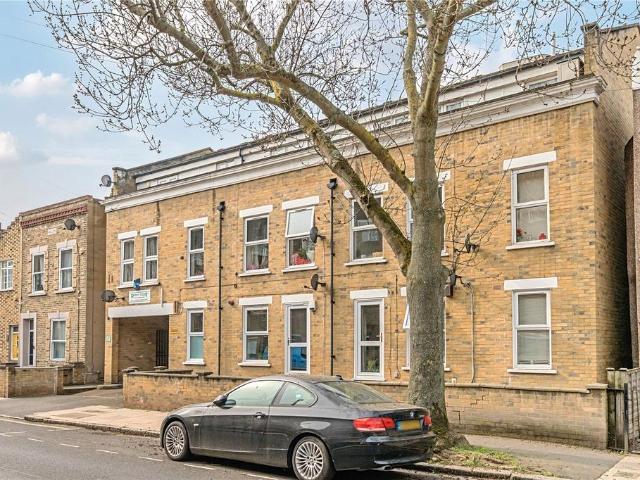 Flat for sale in Bermondsey, Greater London