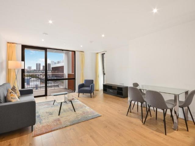 Flat for sale in Stratford Marsh, Greater London