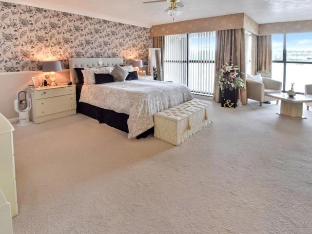 Flat for sale in Troy Town, Rochester