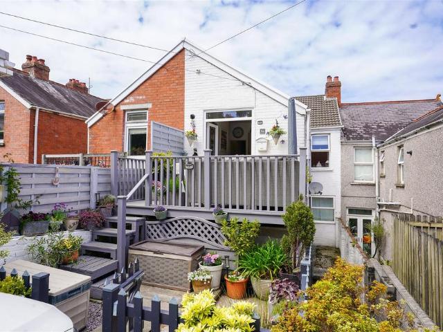 Flat for sale in Mumbles ,the, Wales