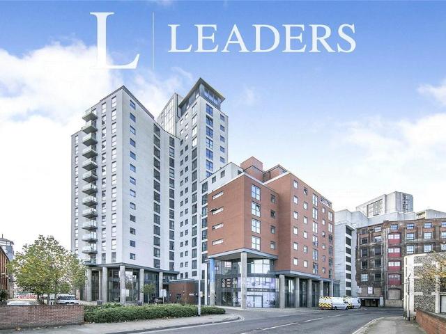 Flat for sale in Key Street, Suffolk