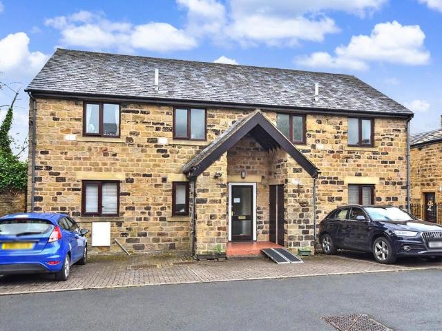 Flat for sale in Pudsey, Leeds