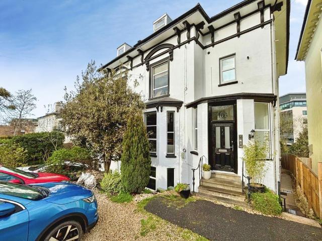 Flat for sale in Montpellier, Golden Valley