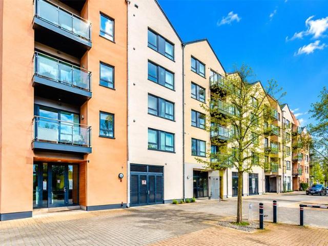Flat for sale in London Borough of Hounslow, Isle Of Man