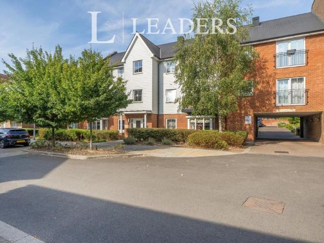 Flat for sale in The Butts, Kent
