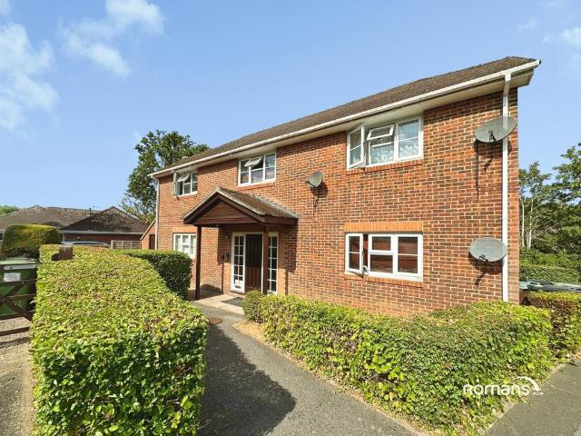 Flat for sale in Priest Down, Hampshire