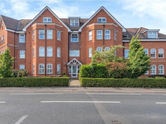 Flat for sale in Penn Hill, Poole