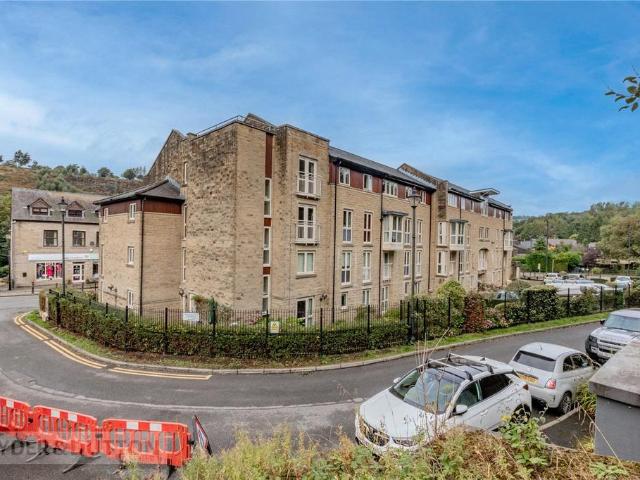 Flat for sale in Saddleworth, Pendock
