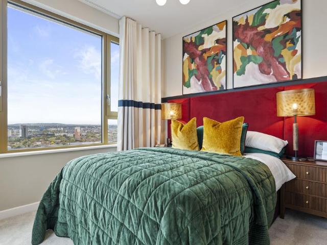 Flat for sale in Bermondsey, Greater London