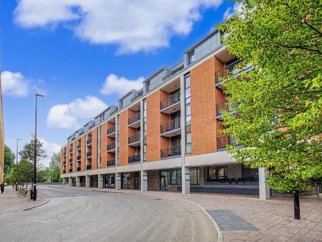 Flat for sale in St Ebbes, The Slade