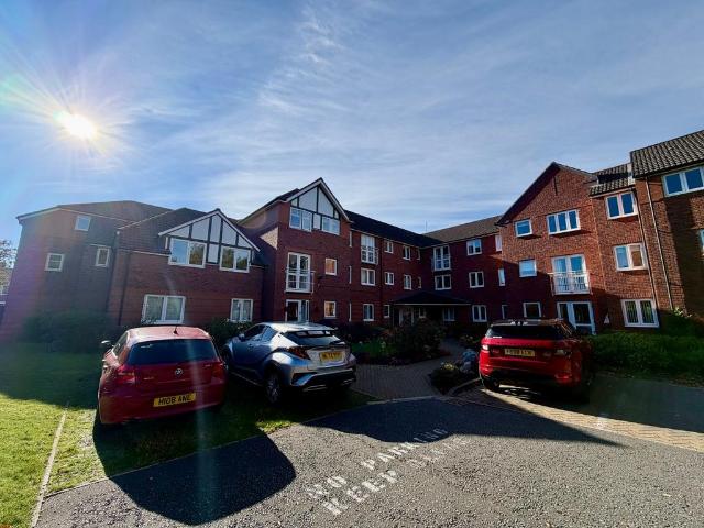 Flat for sale in South Gosforth, Newcastle upon Tyne