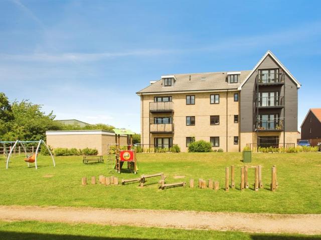 Flat for sale in Arrington, Cambridgeshire