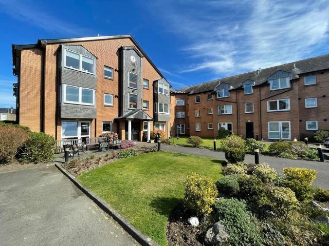 Flat for sale in Ayr, Fort